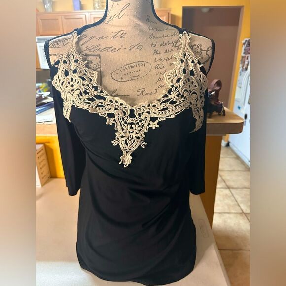 Cha Cha Vente black cold shoulder blouse - Picture 1 of 8